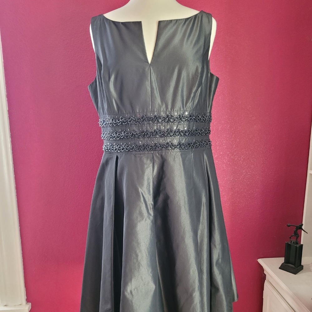 Dark Gray satin party dress with beading! Size 16 Jones New York.